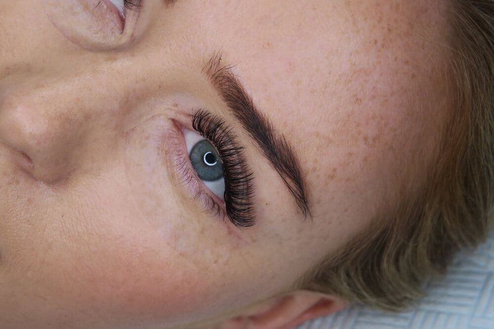 Hybrid lash extensions by GG