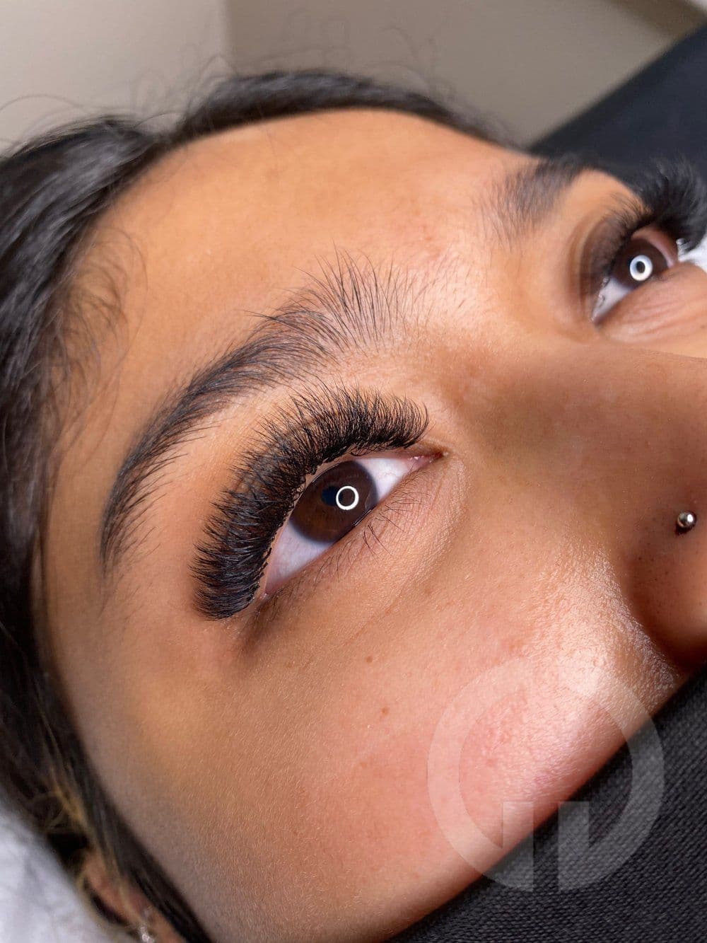 russian volume lashes